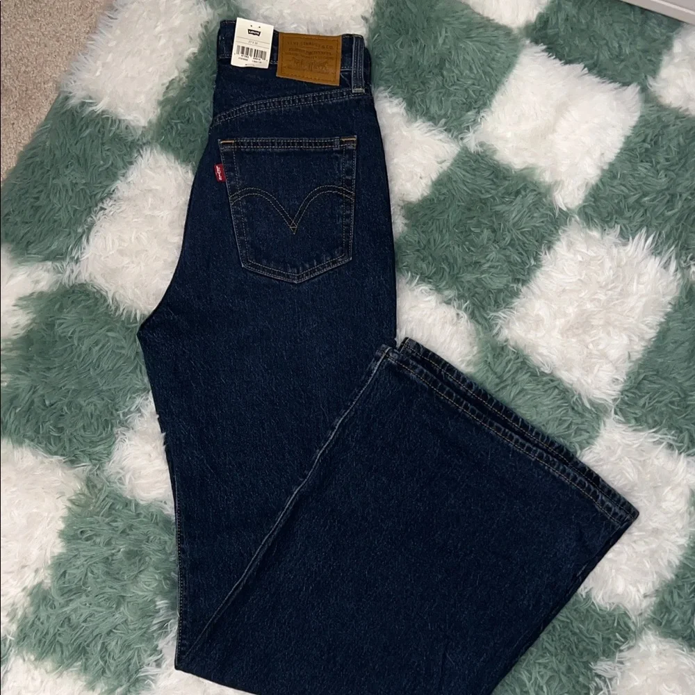 Levi's Denim Jeans - Picture 1 of 4